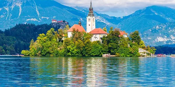 Lago di Bled e Valle dell’Isonzo: un viaggio organizzato tra natura, laghi e relax